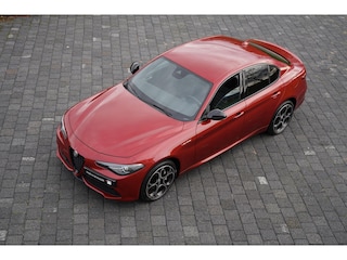 Alfa Romeo Giulia 2.0 T Veloce AWD Q4 Rosso Competizone