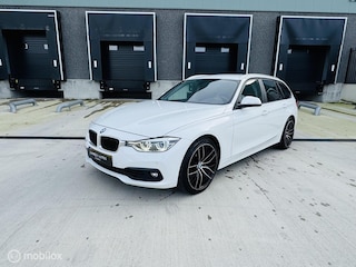 BMW 3-serie Touring 318i Camera Clima Stoelverw Led