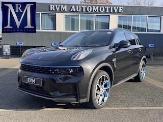 Lynk & Co 01 1.5 PHEV |FABRIEKSGARANTIE| COMPLETE AUTO| ZWARTE HEMEL| PANO| 360 CAMERA| ELEK. ACHTERKLEP| DODE HOEK|