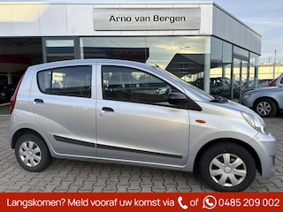 Daihatsu Cuore 1.0 Trend, AUTOMAAT, airco, stuurbekrachtiging, achterbank verschuifbaar en klapbaar.