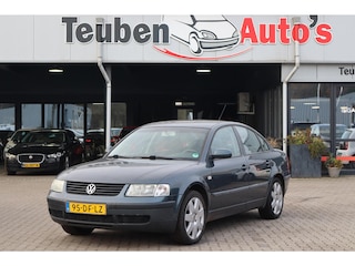 Volkswagen Passat 1.8-5V Turbo Trendline Airco, Climate control, Cruise control, Lichtmetalen wielen, Zie foto's!!