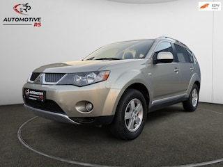 Mitsubishi Outlander 2.4 Intense 4x4 Airco Trekhaak Nap Cruise LMV Dakrails Youngtimer