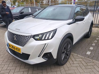 Peugeot 2008 EV GT Pack 50 kWh 3 Fase | Alcantara | Stoelverwarming | Sfeerverlichting | 18"LMV | Climate Control | Navigatie | !!