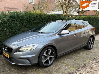 Volvo V40 1.5 T3 R-Design l H&K l Pano l Camera l Full led