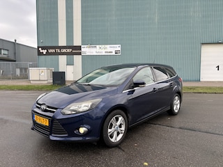 Ford Focus Wagon 1.6 TI-VCT Trend Sport 126 PK. Mooie en zeer goed onderhouden auto !!! Distributieriem en waterpomp vervangen bij 173.000 KM !!