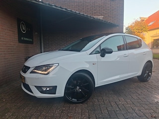 Seat Ibiza 1.0 TSI FR 95PK Panoramadak / Carplay / Xenon / Stoelverwarming / DAB Radio