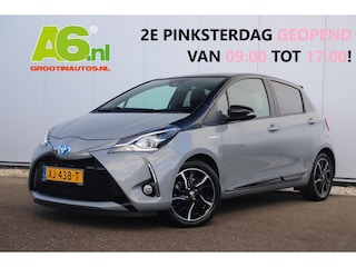 Toyota Yaris 1.5 Hybrid Bi-Tone Plus 101PK Automaat Panoramadak Navigatie Camera Clima Cruise Keyless Entry 16 inch LMV