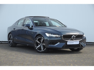 Volvo S60 T6 350PK Automaat Recharge Ultimate Bright / Head-up display / Harman Kardon audio / Panoramadak / BLIS / Elektrisch bedienbare voorstoelen / Memory seats / Verwarmbare stoelen / Keyless entry /