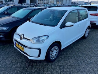Volkswagen Up 1.0 65pk | Airco | Licht en zicht pakket | Dab radio | LED dagrijverlichting | Navigatie via smartphone |