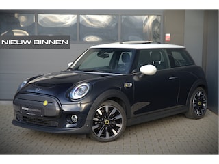Mini Mini Electric Yours 33 kWh | Panoramadak | Harman Kardon | Head-Up Display | Union Jack | Stoelverwarming | Keyless | Apple Carplay | Navigatie | Camera | Parkeersensoren | Warmtepomp | Leer | Cruise Control | DAB |