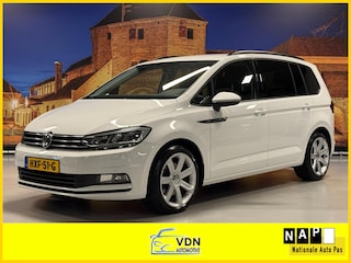 Volkswagen Touran 1.4 TSI Highline 7p Automaat Navi Trekhaak LED PDC
