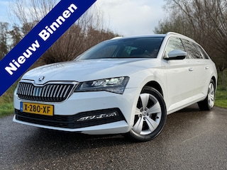 Skoda Superb Combi 1.5 TSI ACT Business Edition / Automaat / Navigatie / Camera / Cruise Control /