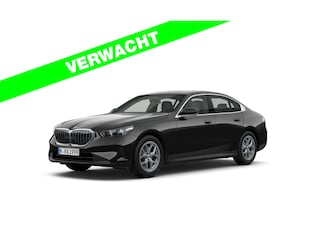 BMW 520i - Sportstoelen - Stoelverwarming - Camera - Driving Assistant