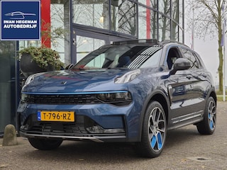 Lynk & Co 01 1.5 | Panoramadak | Navigatie | Apple Carplay | 20 inch | Climate Control | Cruise Control