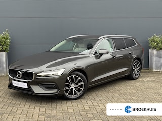Volvo V60 2.0 B3 Momentum Business | Pilot Assist | Trekhaak | Leder | Stoel & stuurverwarming | Camera | Keyless |