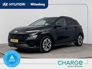 Hyundai Kona EV Fashion 64 kWh | Apple Carplay/Android Auto | Parkeer sensoren voor en achter | Elektrisch verstelbare bestuurdersstoel | Warmte pomp | Soh 97,5% |