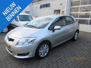 Toyota Auris 1.6-16V Luna Business