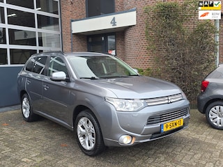 Mitsubishi Outlander 2.0 PHEV Intense + Trekhaak |Clima |Leer