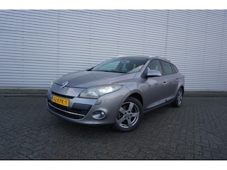 Renault Mégane Estate 1.4 TCe Privilége Climate / Navi / Cruise / Leder / Stoelverw. / Parkeersens. / Trekhaak / NAP