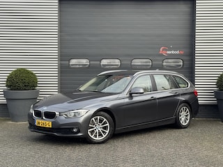 BMW 3-serie Touring 320d EDE Centennial High Executive | Navigatie | Lederen Bekleding | Elektrische Achterklep | Parkeersensoren |