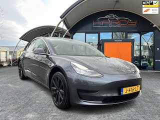 Tesla Model 3 Standard RWD Plus 60 kWh 85% SOH Trekhaak (1.000kg) Rijklaarprijs!