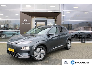 Hyundai Kona EV Fashion 64 kWh | Parkeersensoren achter | Cruise Control | Lane Assist | Achteruitrijcamera |
