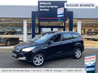 Ford Kuga 1.6 Titanium / NL-Auto / 1e-Eigenaar / Stoelverwarming / Afneembare-Trekhaak / Cruise-Control / Climate-Control / Verwarmde-Voorruit / Elektr.-Achterklep / Radio-Bluetooth / Navi / Camera-Achter / 18'' LMV / All-Season / ENZ.
