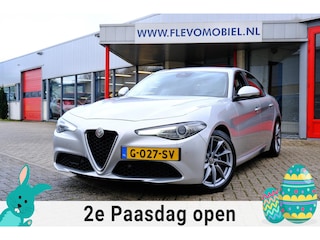 Alfa Romeo Giulia 2.2 180pk Super Aut. Navi|Xenon|Cam|LMV|Half Leder