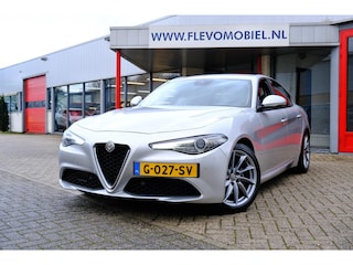 Alfa Romeo Giulia 2.2 180pk Super Aut. Navi|Xenon|Cam|LMV|Half Leder