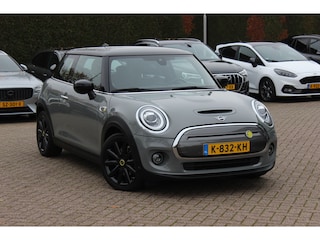 Mini Mini Electric Charged 33 kWh / Camera / Head-up / Leder / Harman Kardon / Keyless / 17'' / CarPlay / Stoelverwarming / Matrix LED / DAB / Cruise Control