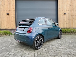 Fiat 500 La Prima 42 kWh *leder *Carplay *Luxste uitvoering