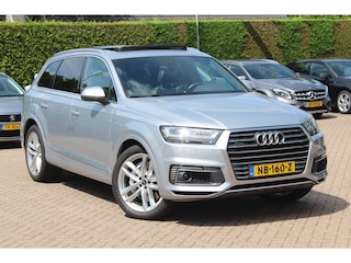 Audi Q7 3.0 TDI e-tron quattro Sport / Trekhaak / Panoramadak / Camera / 21'' / Luchtvering / Leder / Bose / Getint glas / Stoelverwarming / DAB / Cruise Control