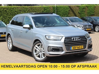 Audi Q7 3.0 TDI e-tron quattro Sport / Trekhaak / Panoramadak / Camera / 21'' / Luchtvering / Leder / Bose / Getint glas / Stoelverwarming / DAB / Cruise Control