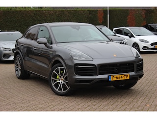 Porsche Cayenne 3.0 E-Hybrid / Panoramadak / 360Camera / Head-up / Volleder / Keyless / 21'' / Bose / Sportdesign+Chrono / Stuurverwarming / Stoelverwarming4x / Dodehoek / DAB / ACC