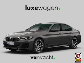 BMW 530e xDrive M-Sport Pano ACC H/K HUD Comf-zetels DAB