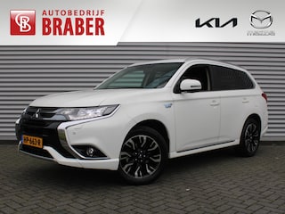 Mitsubishi Outlander 2.0 PHEV instyle | Trekhaak | Stuur-/stoel-/voorruitverwarming | Leer | Camera 360 | Elek. stoelverstelling | Cruise | Navi | LED | 18" LM |