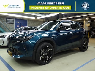 Alfa Romeo Junior 1.2Hybrid 136pk eDCT6 Ibrida | Techo Pack | 18 Inch