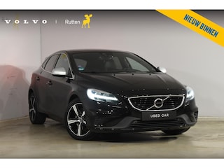 Volvo V40 T4 190PK Business Sport R-Design / Navigatie / Trekhaak / Leren bekleding / Stoelverwarming / Parkeersensoren v+a / Panoramadak / Achteruitrijcamera / Privacy Glass