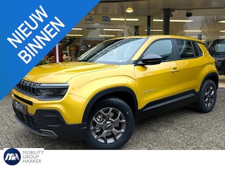 Jeep Avenger Longitude 54 kWh | Winter Pack | Warmtepomp | Sun Yellow |