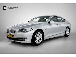 BMW 520d High Executive(NL-auto, Perfect OnderH, Carplay, Comfort Zetels, Stoel Verwarming, Navi Pro, PDC V+A, Etc)