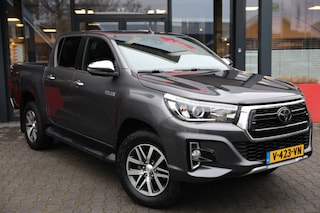 Toyota Hilux 2.4 D-4D DUBBEL CABINE LIMITED B/E TREKKER A/T 5 SITZ 4WD VAN