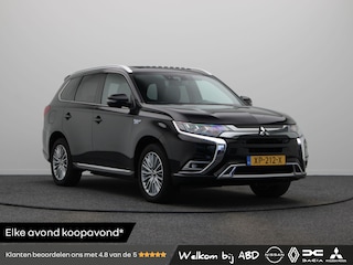 Mitsubishi Outlander 2.4 PHEV Instyle | Lederen interieur | Trekhaak | Panoramadak |