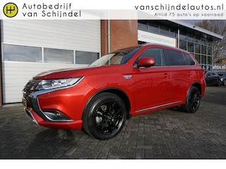 Mitsubishi Outlander 2.4 PHEV S-EDITION CAMERA 19INCH 4X PERF ALL SEASON BANDEN ANDROID-APPLECARPLAY STOELVERWARMING TREKHAAK ECC AIRCO CRUISECONTROL BLUETOOTH PRIVACYGLAS 4X ELECTR.RAMEN-SPIEGELS