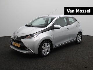 Toyota Aygo 1.0 VVT-i x-play | Apple Carplay | Camera | Airco | Led Dagrijverlichting |