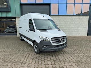 Mercedes-Benz Sprinter 317 L2H2 2x Schuifdeur Alarm kl3 Adaptieve cruise Digitale binnenspiegel Pro Trekhaak 3.5T Smartphone integratie Stuurwiel verwarming 270gr Deuren Betimmering