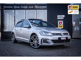 Volkswagen Golf 1.4 TSI GTE*PANO*CARPLAY*KEYLESS*LED*18''LM*