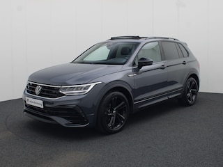 Volkswagen Tiguan 1.5TSI/150PK R-Line Blackstyle DSG · Panoramadak · Apple/Android · Parkeersensoren + Camera