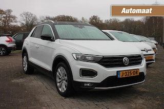 Volkswagen T-Roc 1.5 TSI SPORT BNSR  Automaat / Stoelverwarming / led Verlichting