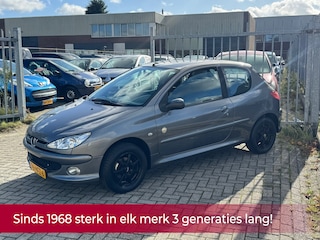 Peugeot 206 1.4 Génération! NL AUTO NAP! 2e eigenaar! Airco l Cruise l Elek pakket! TOPSTAAT l Dealer OH!