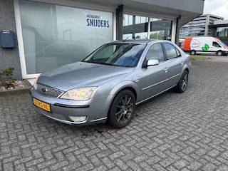 Ford Mondeo 1.8-16V PLATINUM